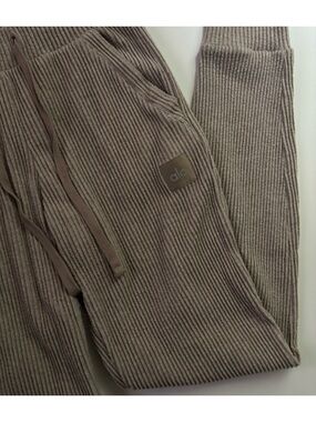 ALO Yoga Ribbed Hoodie in Taupe Beige